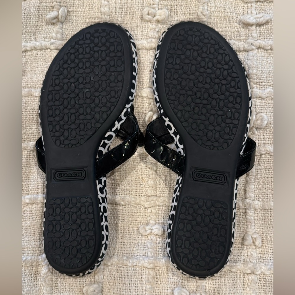 Women’s Coach Butterfly Sandals Shoes Black & White - Picture 2 of 3